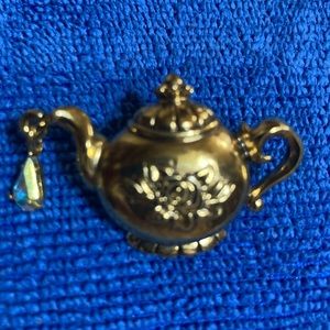 Avon “Tea Time” Teapot Pin